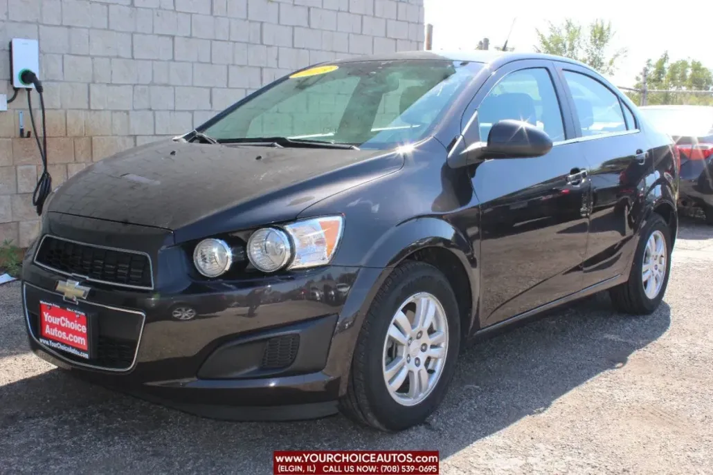 2013 Chevrolet Sonic LT photo 1