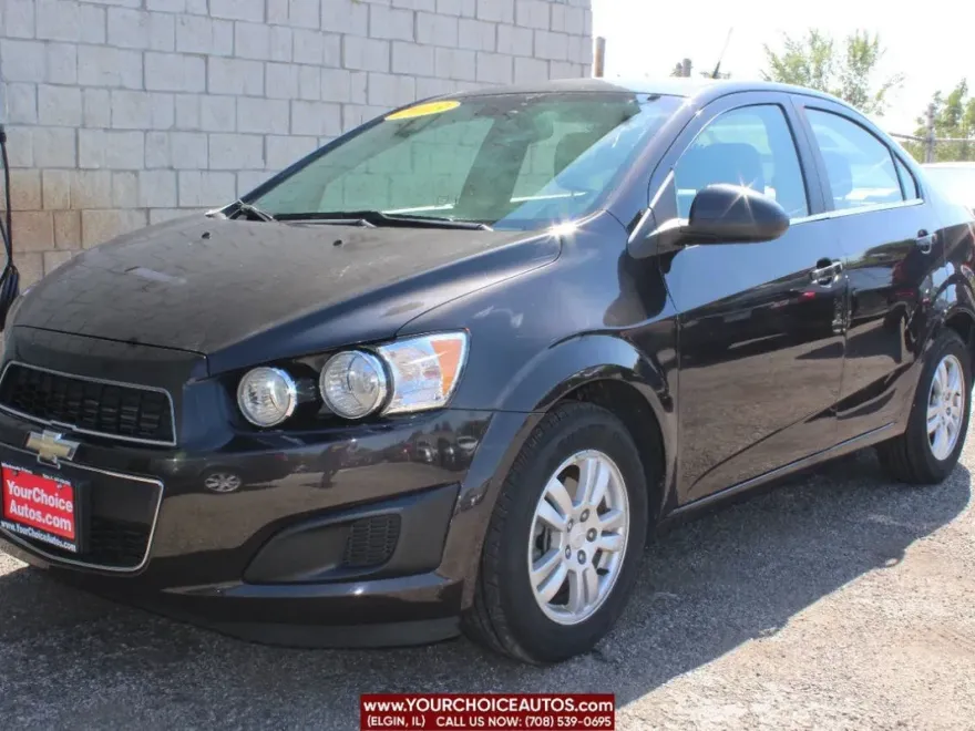 2013 Chevrolet Sonic LT photo 1