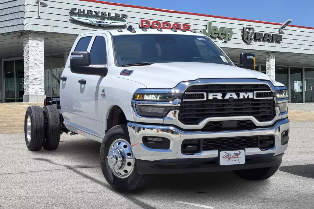 2025 Ram 3500 Tradesman photo 1
