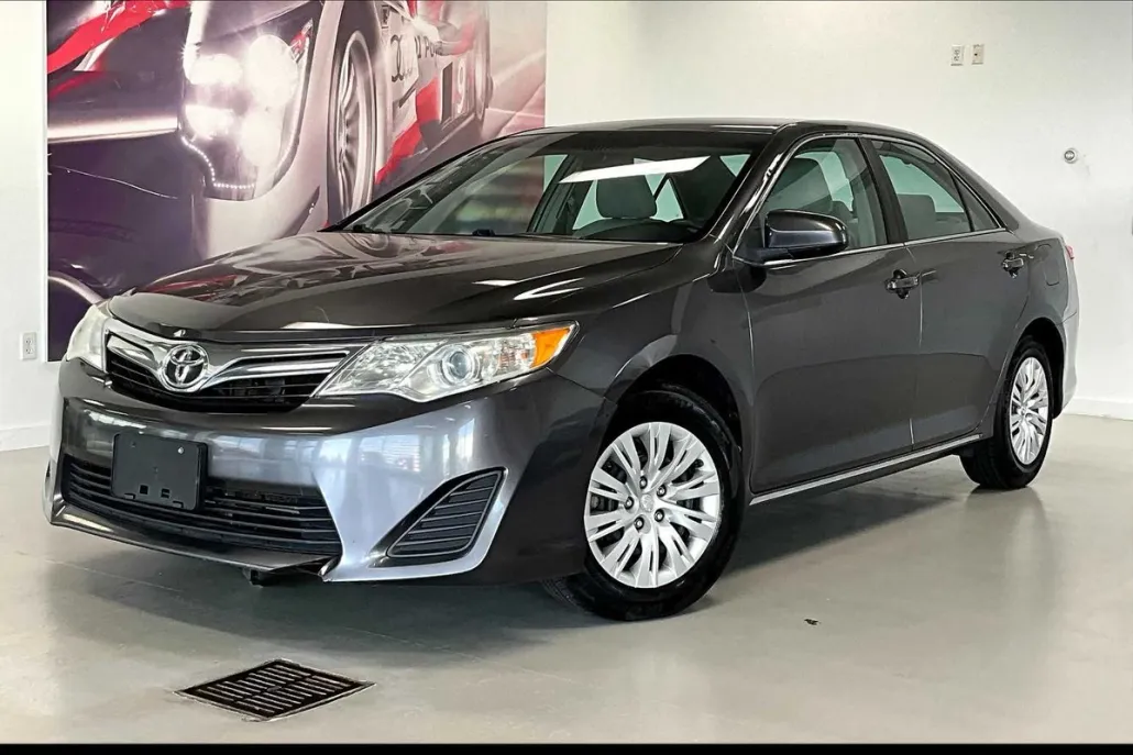 2014 Toyota Camry L photo 1