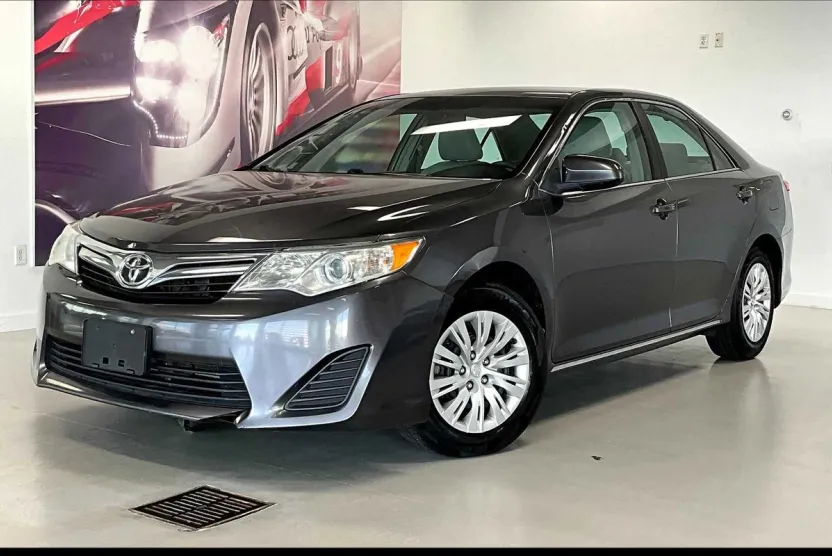 2014 Toyota Camry L photo 1