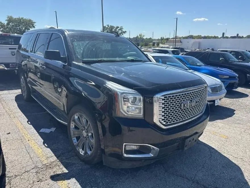 2016 Gmc Yukon XL Denali photo 1