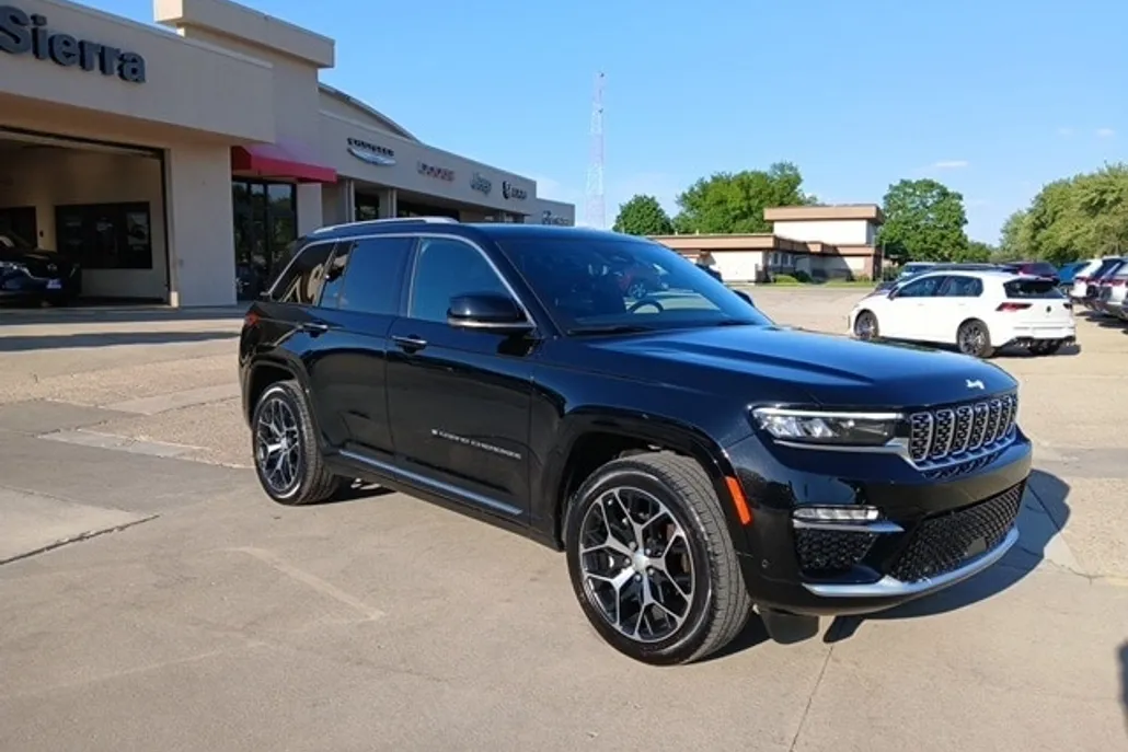 2023 Jeep Grand Cherokee Summit Reserve photo 1