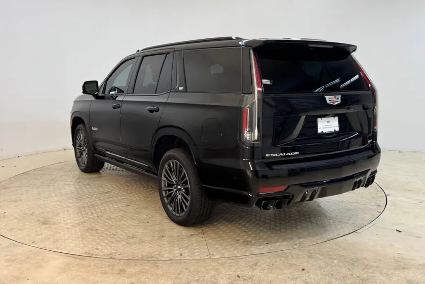 2023 Cadillac Escalade photo 1