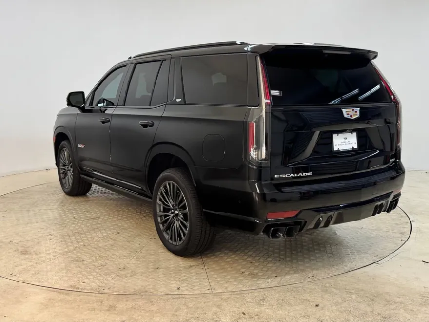 2023 Cadillac Escalade photo 1