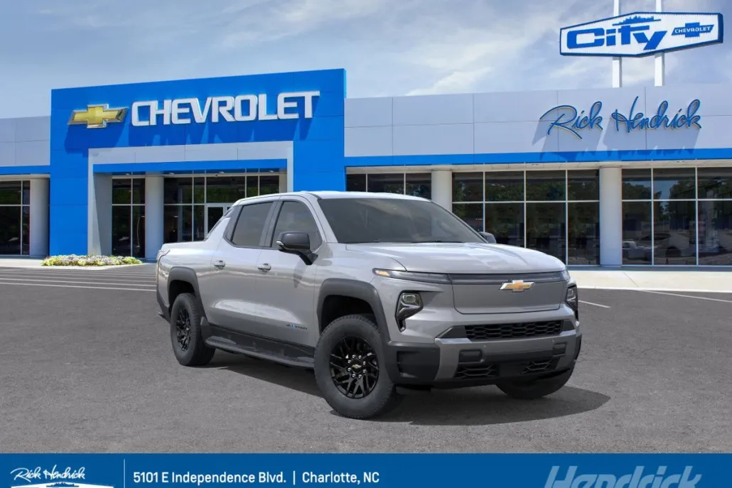 2026 Chevrolet Silverado EV LT photo 1