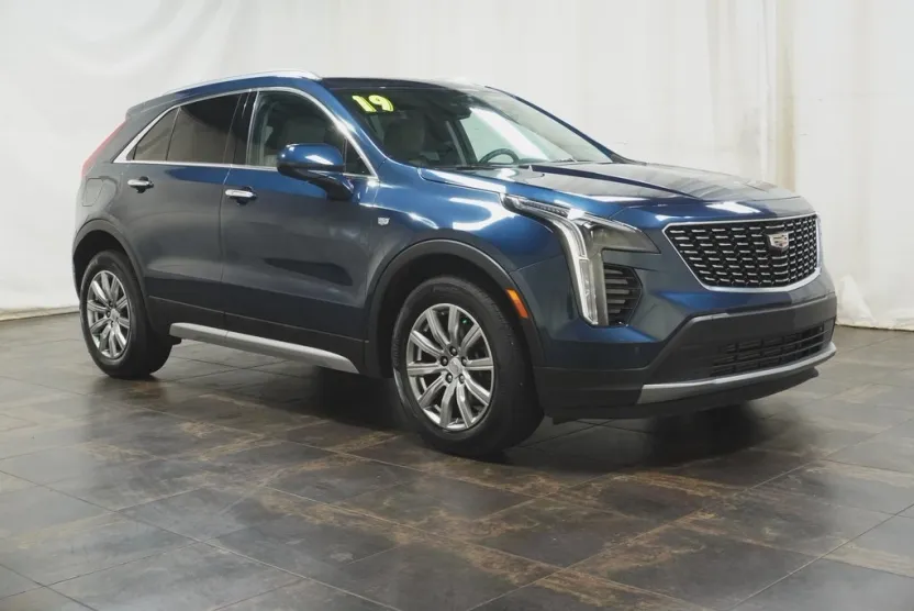 2019 Cadillac XT4 Premium Luxury photo 1