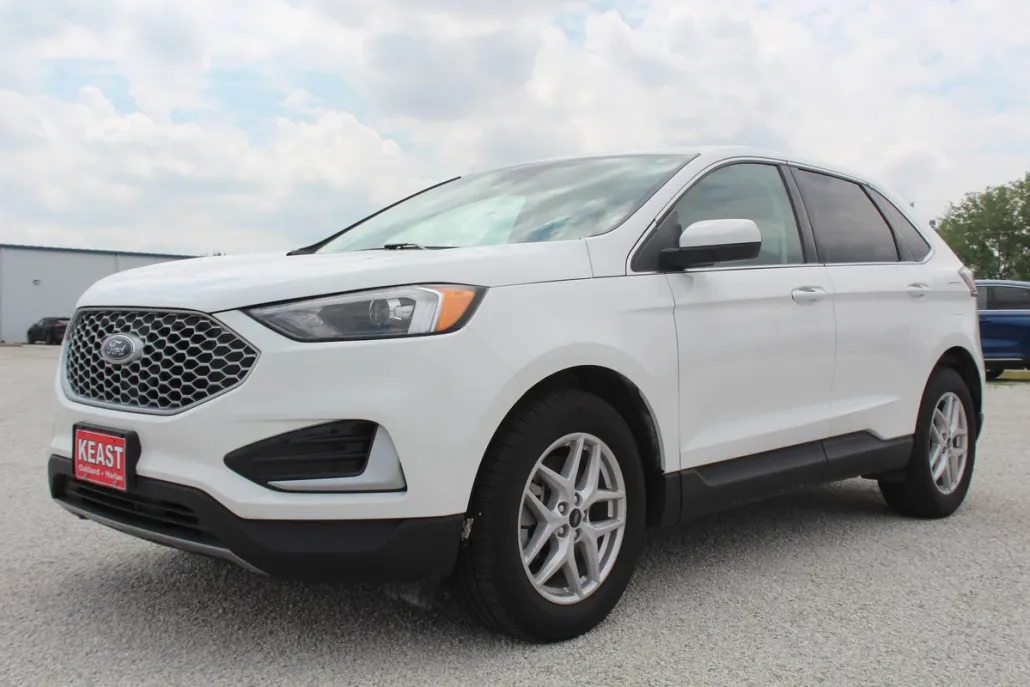 2024 Ford Edge SEL photo 1