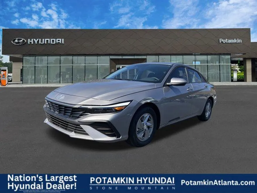 2025 Hyundai Elantra SE photo 1