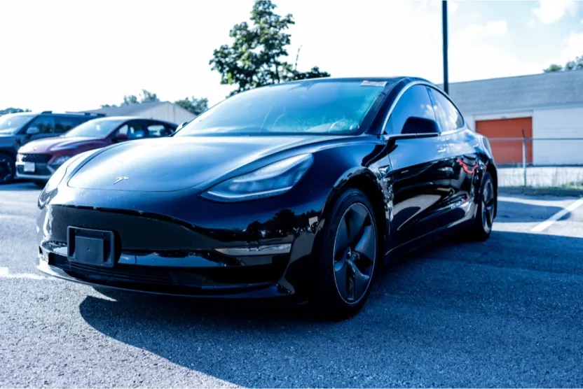 2018 Tesla Model 3 Long Range photo 1