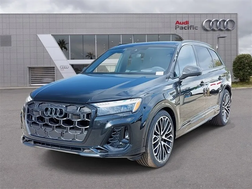 2025 Audi SQ7 Prestige photo 1
