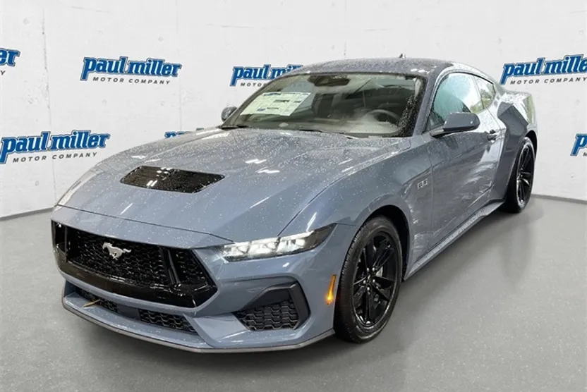 2025 Ford Mustang GT photo 1