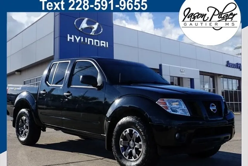 2019 Nissan Frontier Desert Runner photo 1