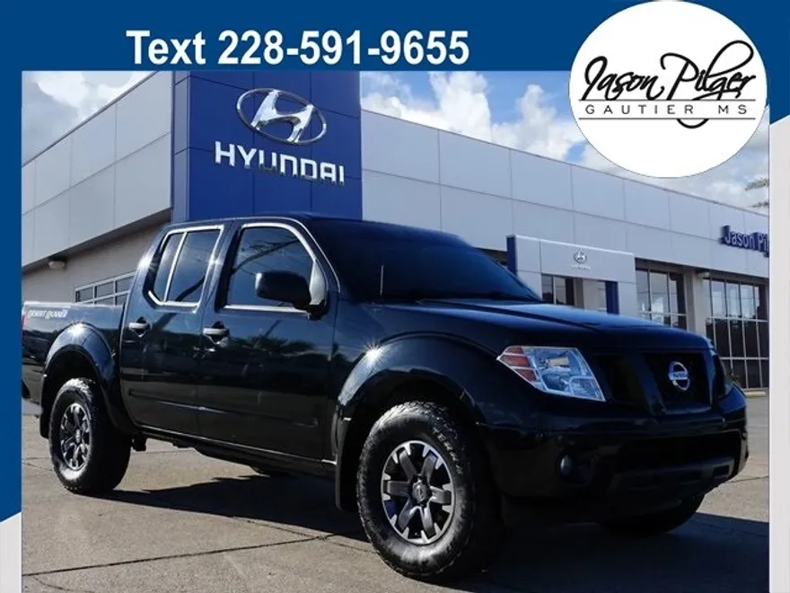 2019 Nissan Frontier Desert Runner photo 1