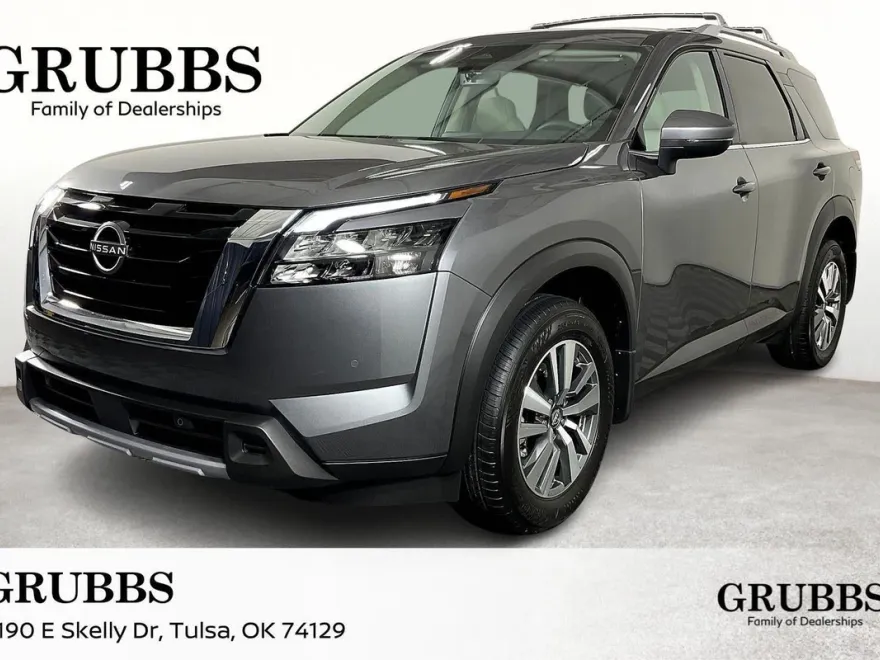 2025 Nissan Pathfinder SL photo 1