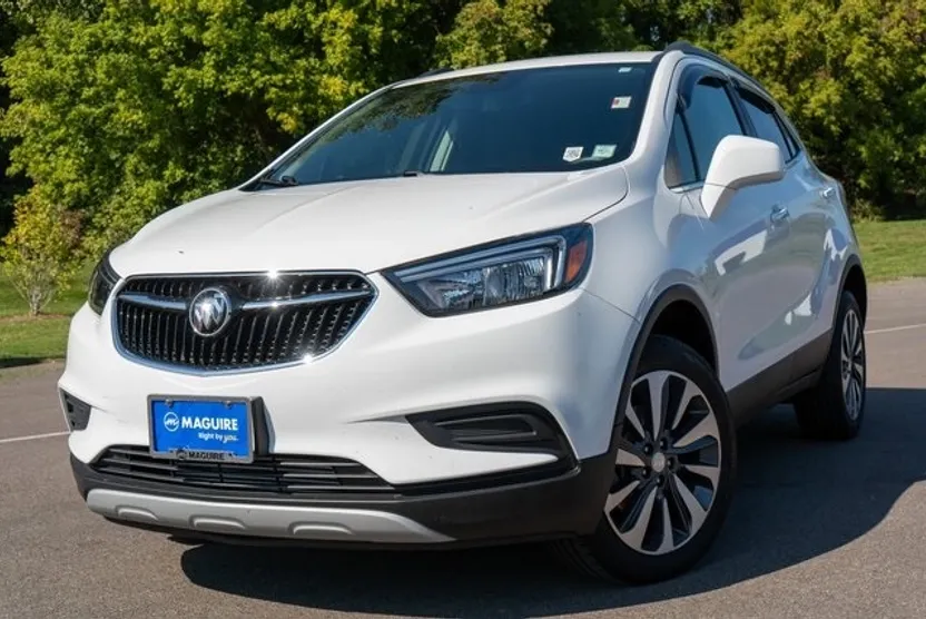 2022 Buick Encore Preferred photo 1