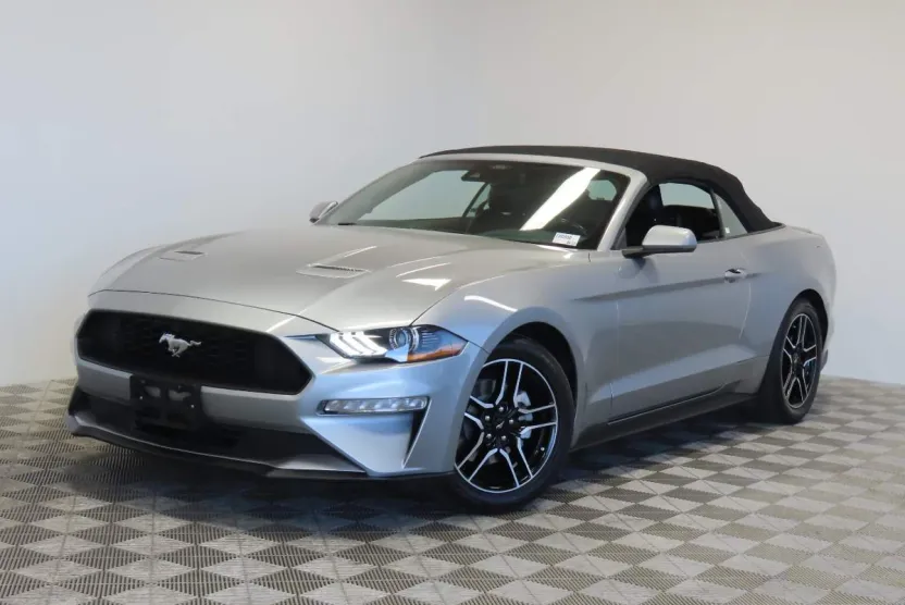 2022 Ford Mustang EcoBoost Premium photo 1
