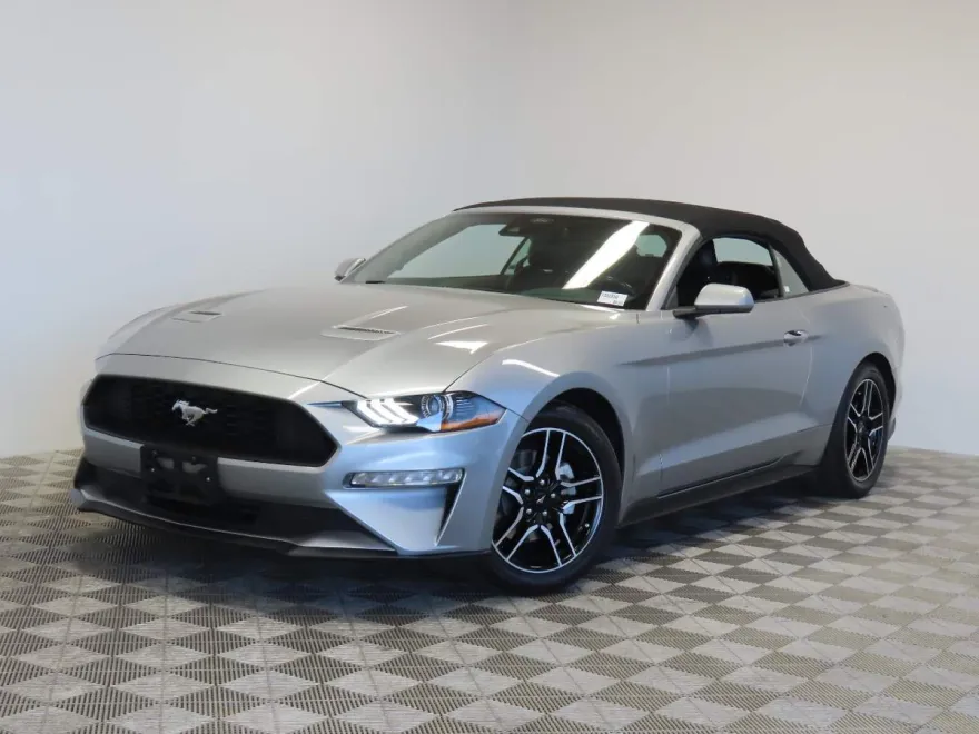 2022 Ford Mustang EcoBoost Premium photo 1