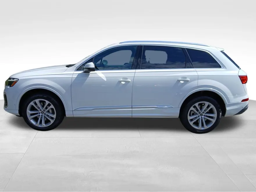 2025 Audi Q7 55 Premium Plus photo 1