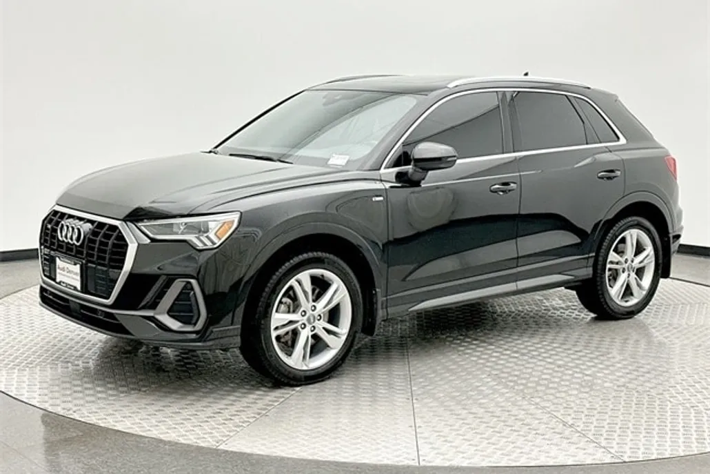2020 Audi Q3 Premium Plus S line photo 1