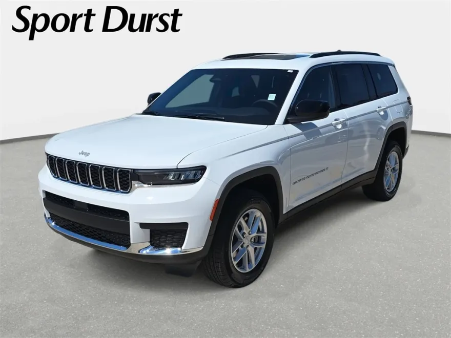 2025 Jeep Grand Cherokee Laredo photo 1