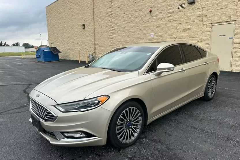 2017 Ford Fusion Titanium photo 1