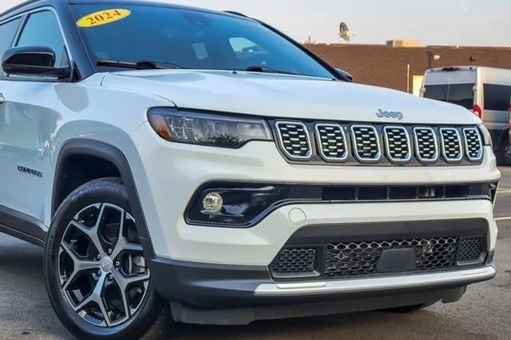 2024 Jeep Compass Limited photo 1