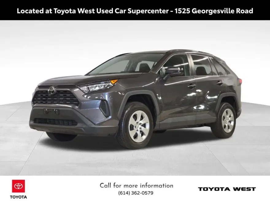 2021 Toyota RAV4 LE photo 1