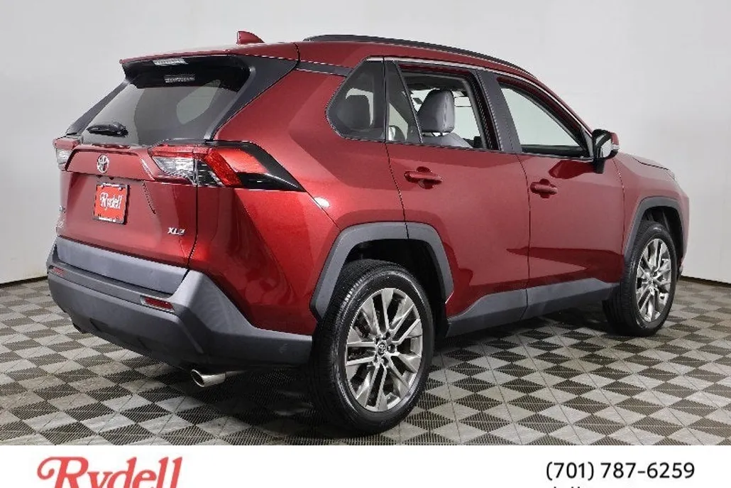2020 Toyota RAV4 XLE Premium photo 1