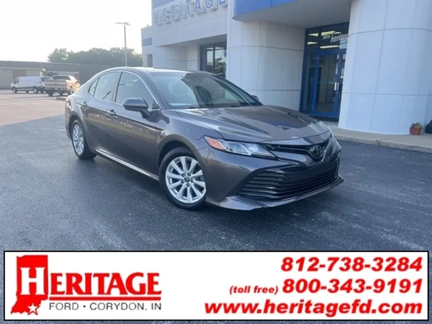 2018 Toyota Camry SE XLE photo 1