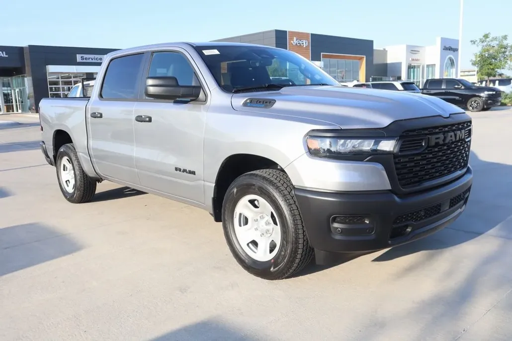 2025 Ram 1500 Tradesman photo 1