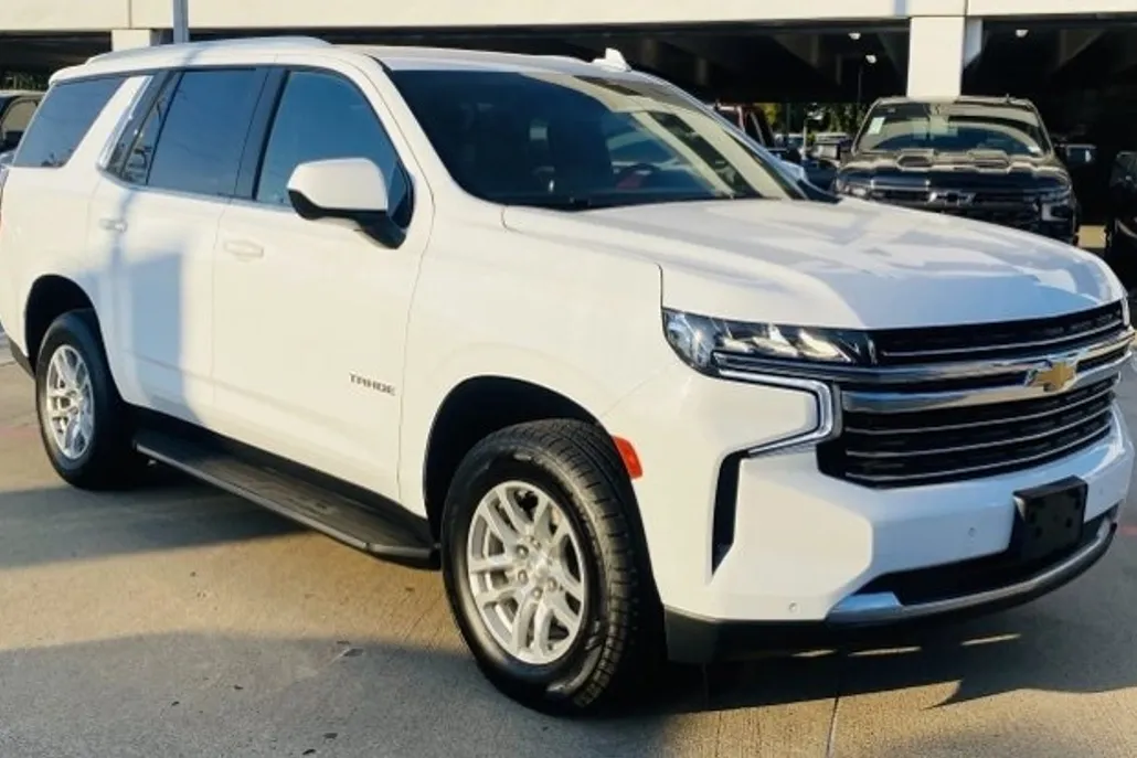 2023 Chevrolet Tahoe LT photo 1