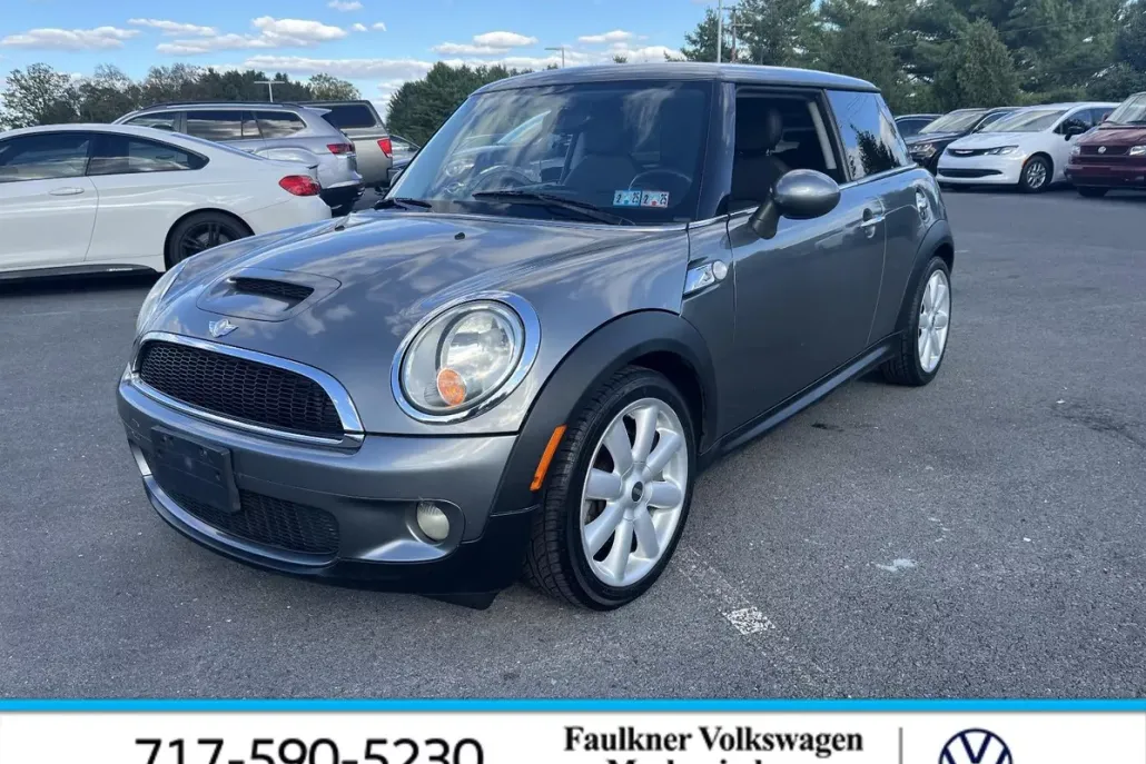 2008 Mini Cooper 2 Door Hardtop S photo 1