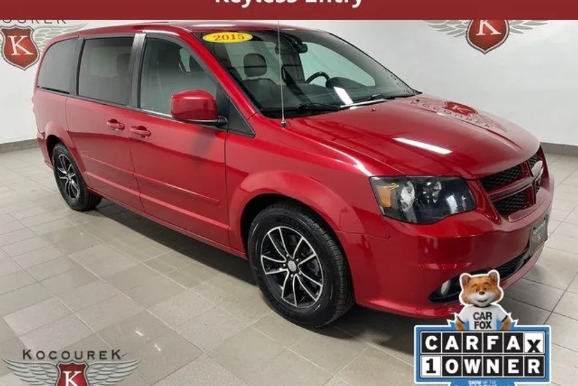 2015 Dodge Grand Caravan R/T photo 1