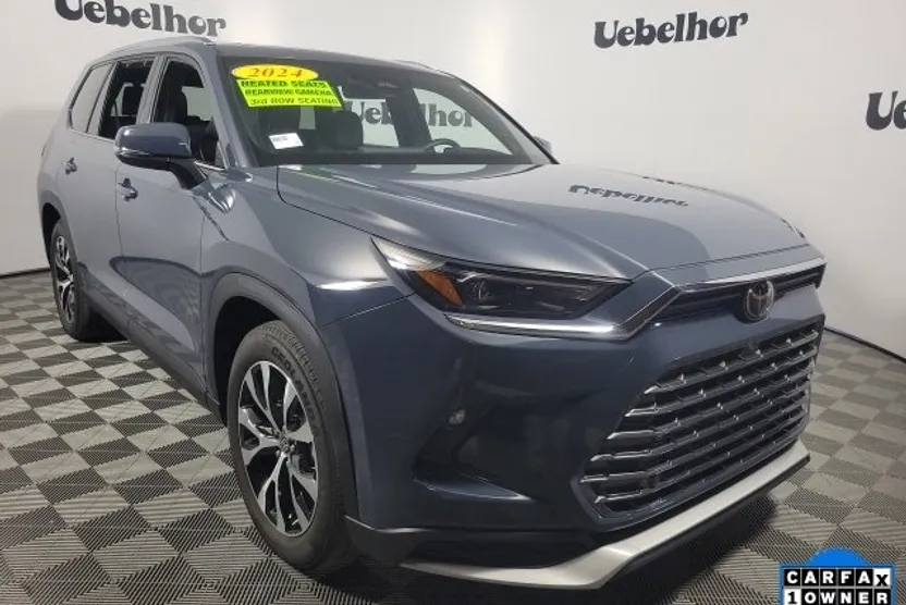 2024 Toyota Highlander Hybrid Limited photo 1