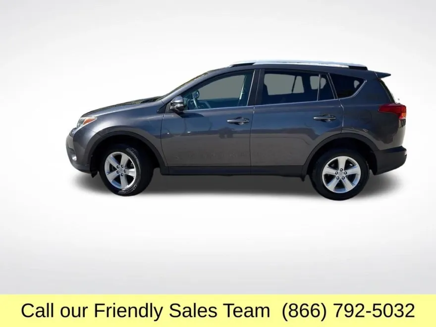 2014 Toyota RAV4 XLE photo 1