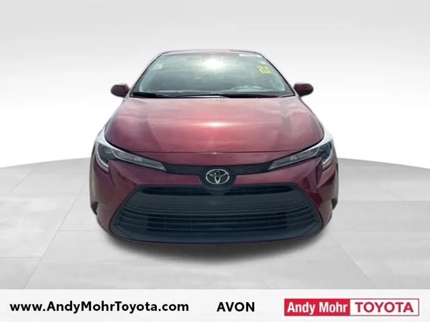 2024 Toyota Corolla LE photo 1