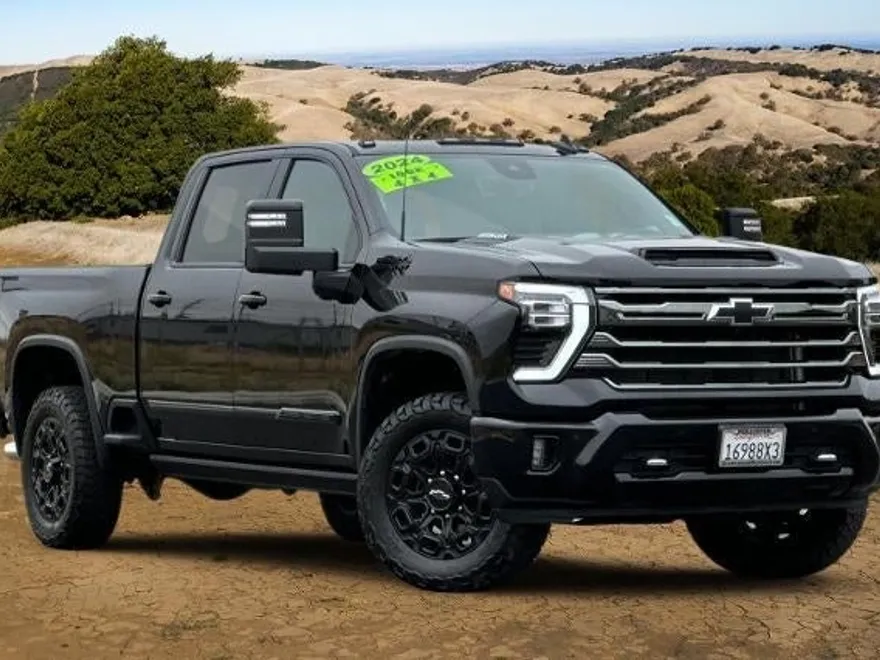 2024 Chevrolet Silverado 2500HD High Country photo 1