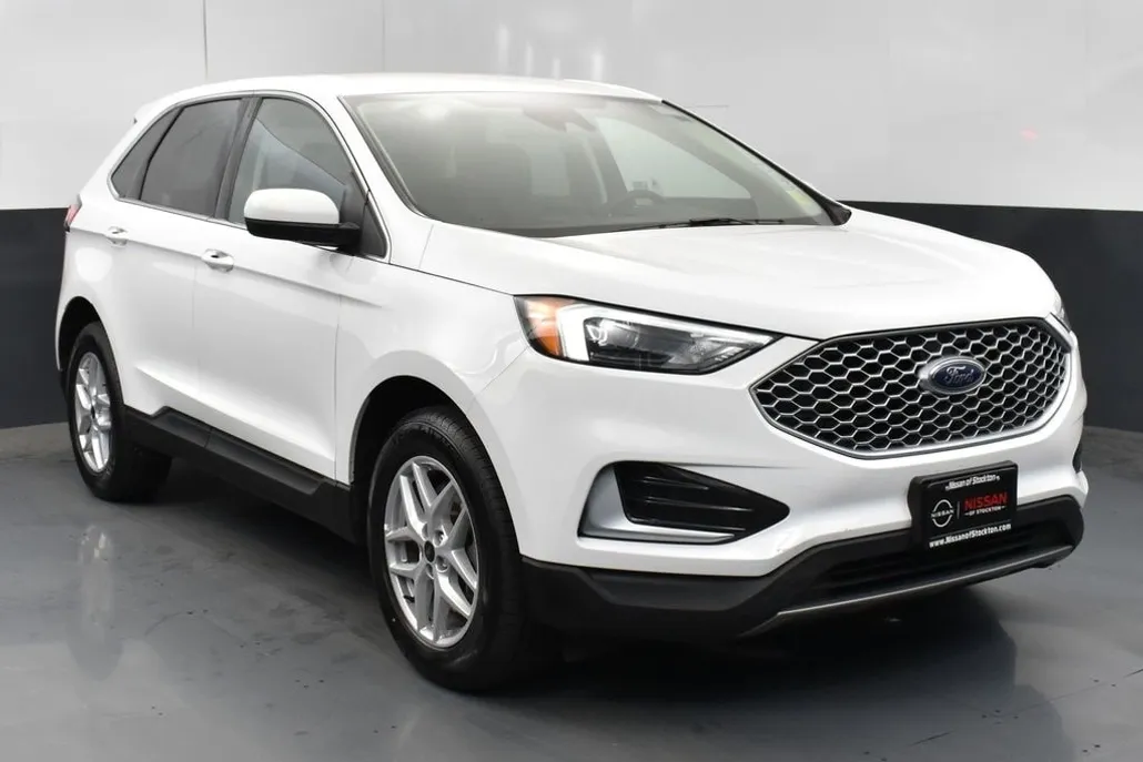 2024 Ford Edge SEL photo 1