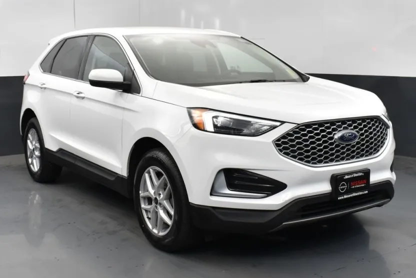 2024 Ford Edge SEL photo 1