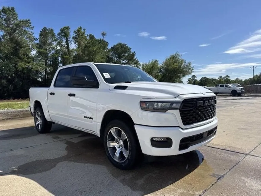 2025 Ram 1500 Tradesman photo 1