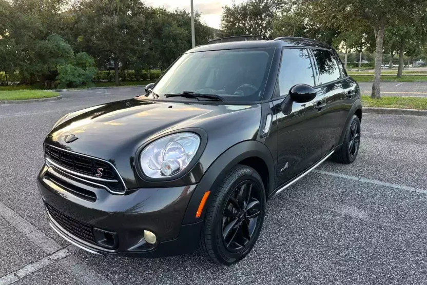 2016 Mini Countryman S ALL4 photo 1