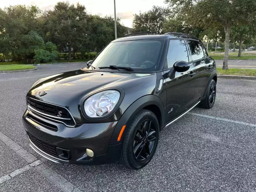 2016 Mini Countryman S ALL4 photo 1
