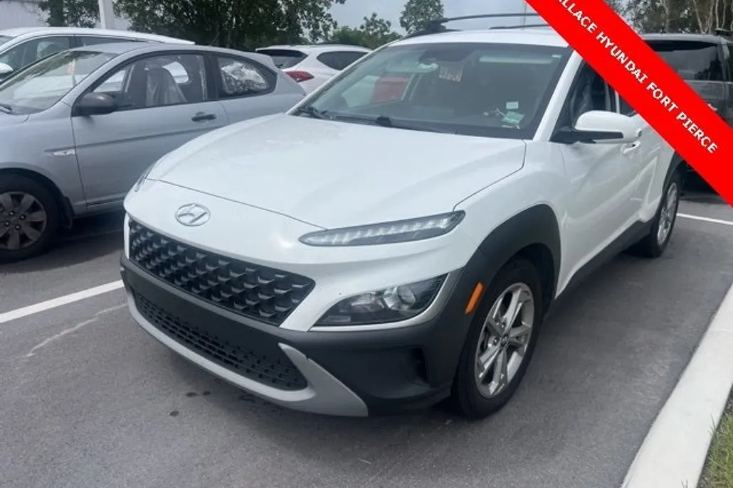 2023 Hyundai Kona SEL photo 1