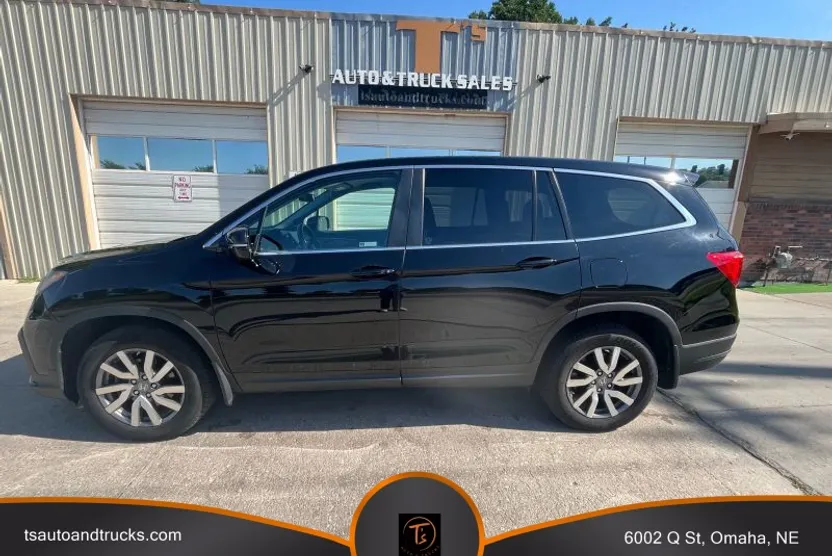 2019 Honda Pilot EX photo 1