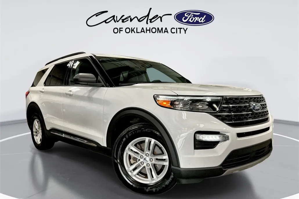 2024 Ford Explorer XLT photo 1