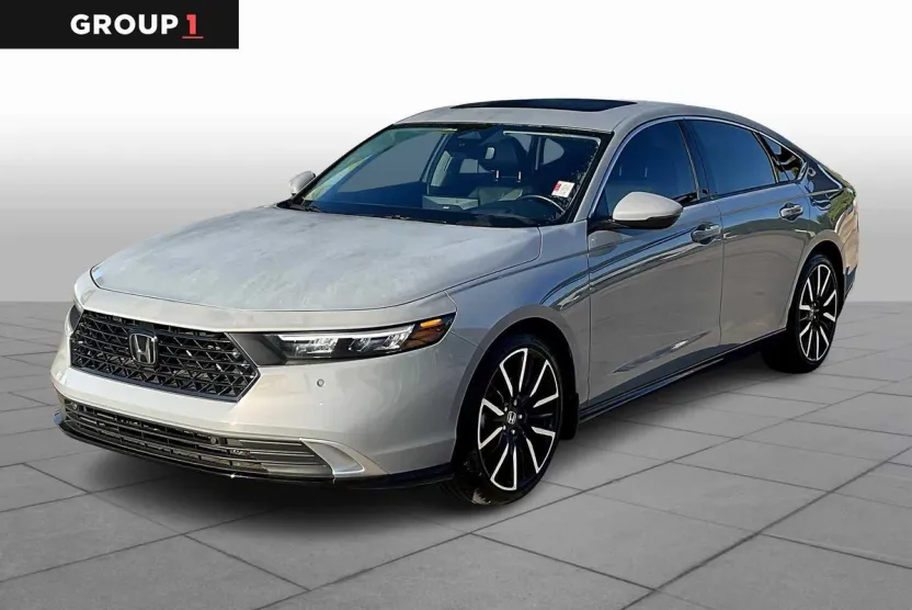 2024 Honda Accord Hybrid Touring photo 1