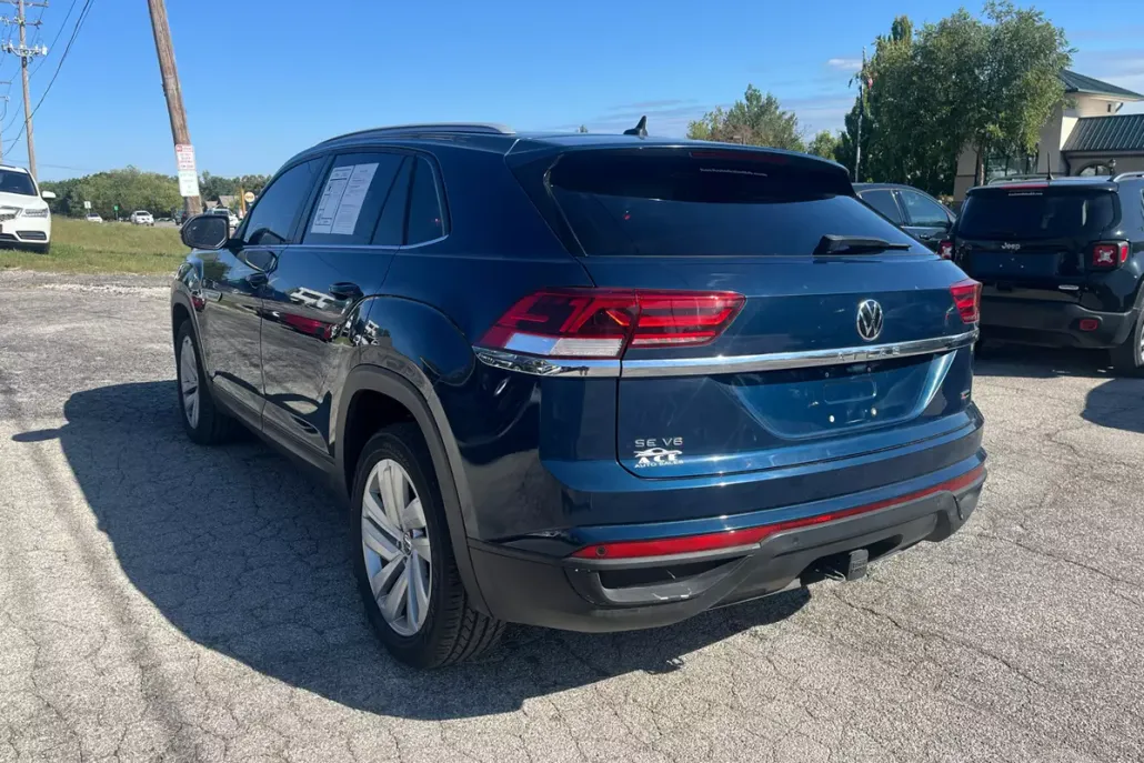 2022 Volkswagen Atlas Cross Sport SE Technology photo 1