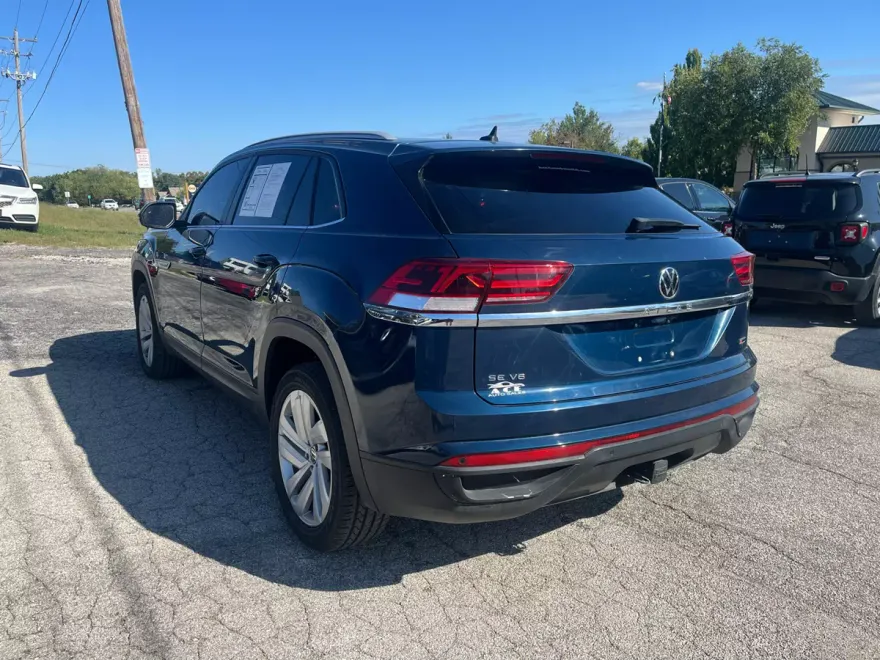 2022 Volkswagen Atlas Cross Sport SE Technology photo 1