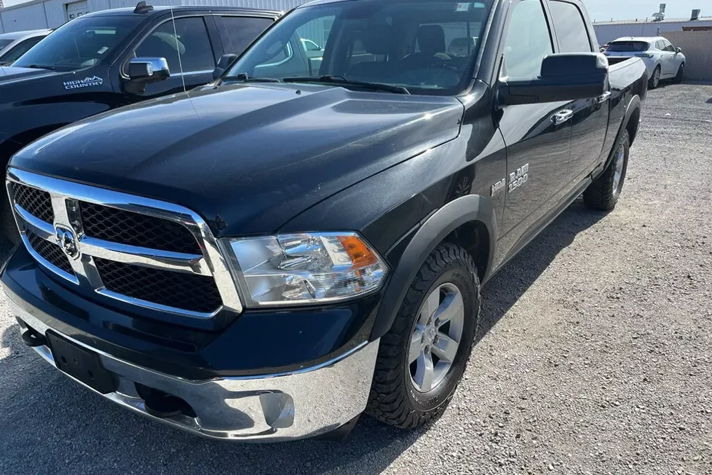 2018 Ram 1500 SLT photo 1